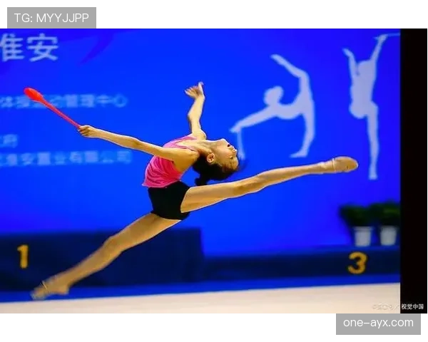 艾莉森·施米特领衔美国游泳队冲击巴黎奥运新辉煌