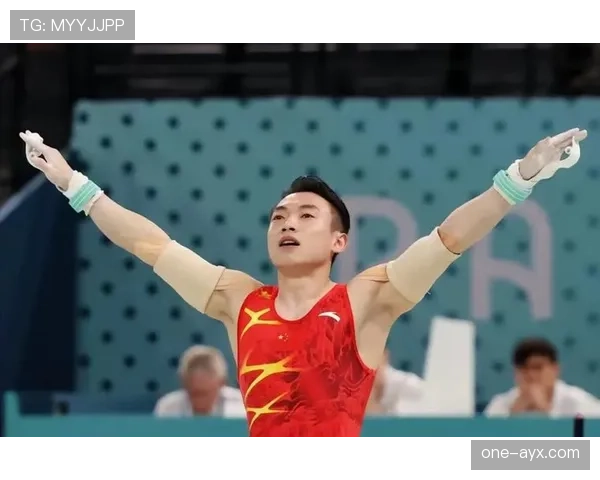 邹敬园家里挂满金牌，冰箱贴都是奥运五环